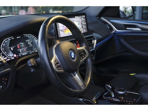 BMW X3 xDrive30e 292pk LCI M-sport Panoramadak X3M stoelen Brooklyn grau Trekhaak Adaptive cruise NLauto