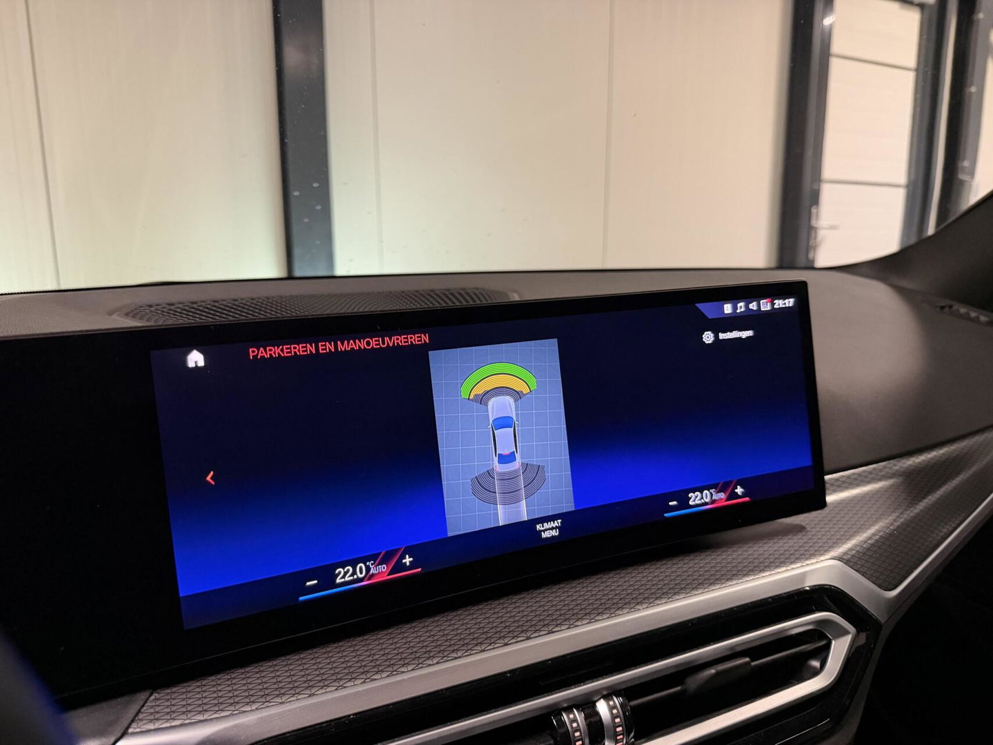 BMW 3 Serie 320e Sedan M-sport Pano Sfeer Brooklyn Grau NAP