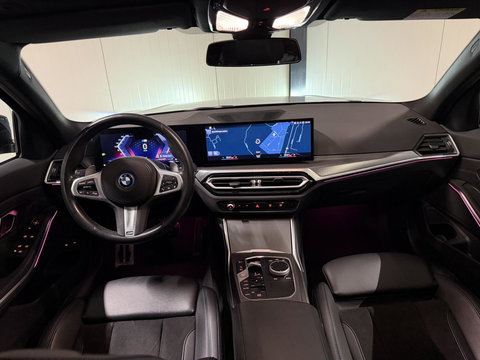 BMW 3 Serie 320e Sedan M-sport Pano Sfeer Brooklyn Grau NAP