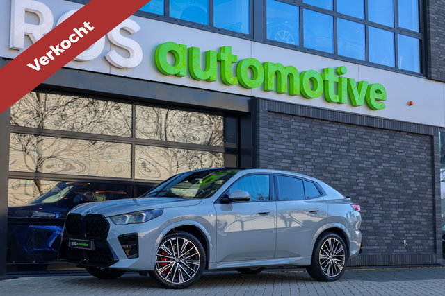 BMW X2 - sDrive20i M-Sport | NIEUWSTAAT! | BTW | PANO | HUD | ELEK TREKHAAK | CAMERA ACHTER | SHADOW LINE |