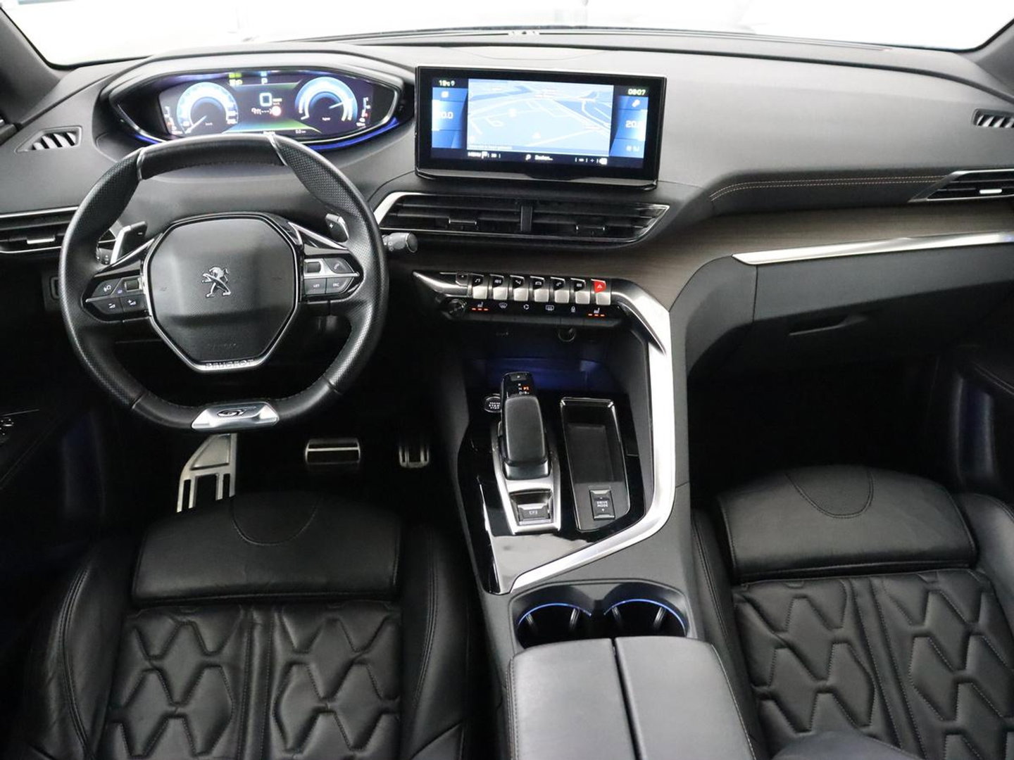 Peugeot 3008 1.6 HYbrid 225 GT | SOH 91,2% | Panoramadak | Leder | Stoelverwarming | 360 Camera | Massage | Adaptive cruise | Focal Sound | Carplay | Keyless | Full LED | Navigatie | PHEV | Plug In