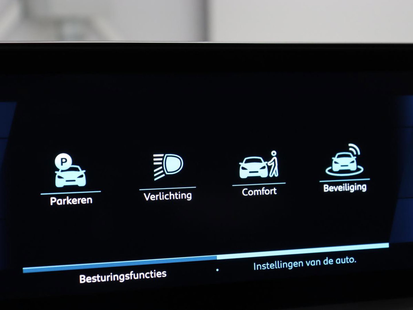 Peugeot 3008 1.6 HYbrid 225 GT | SOH 91,2% | Panoramadak | Leder | Stoelverwarming | 360 Camera | Massage | Adaptive cruise | Focal Sound | Carplay | Keyless | Full LED | Navigatie | PHEV | Plug In