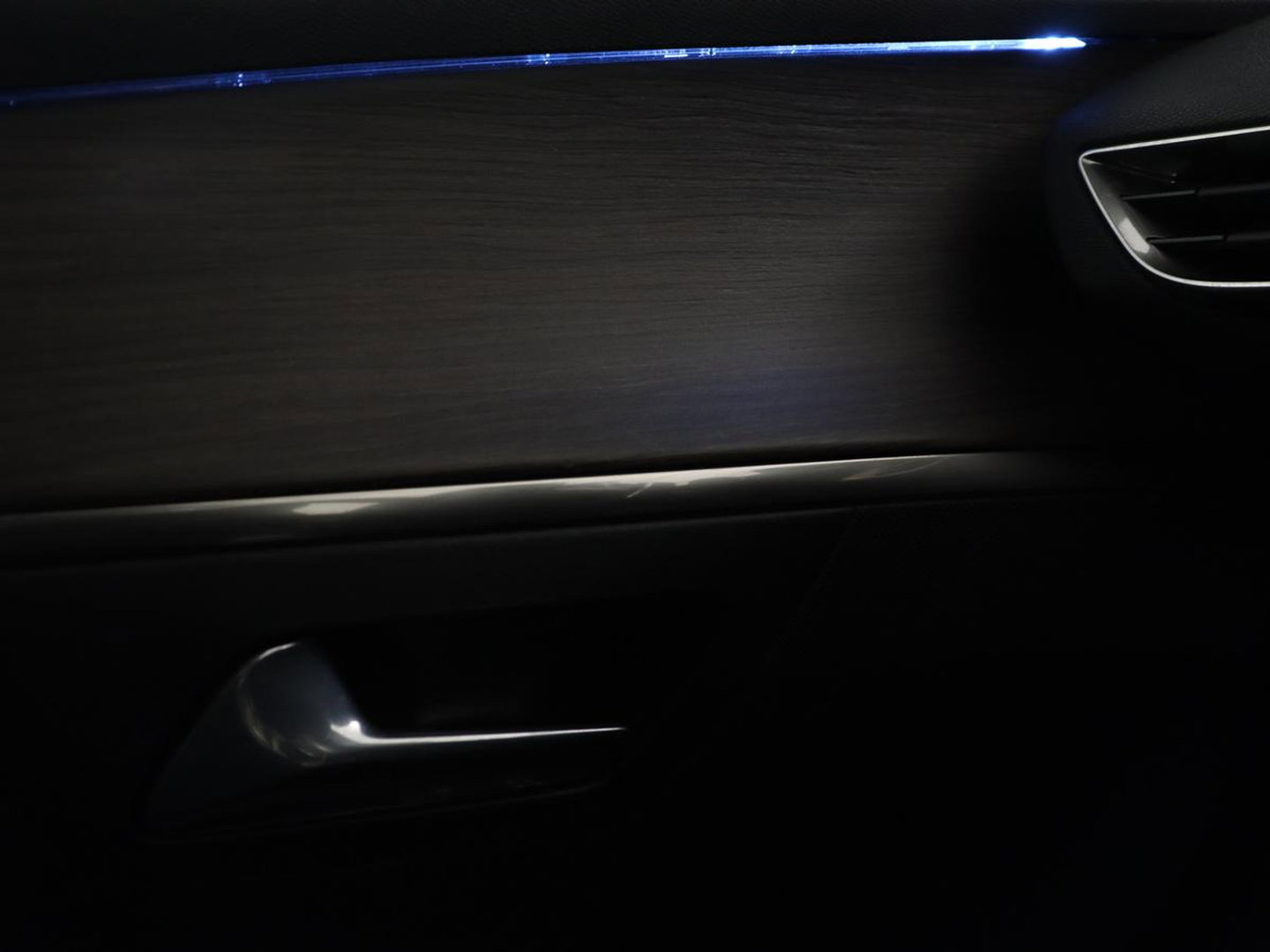 Peugeot 3008 1.6 HYbrid 225 GT | SOH 91,2% | Panoramadak | Leder | Stoelverwarming | 360 Camera | Massage | Adaptive cruise | Focal Sound | Carplay | Keyless | Full LED | Navigatie | PHEV | Plug In
