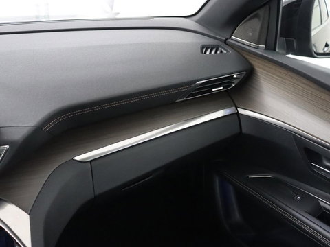 Peugeot 3008 1.6 HYbrid 225 GT | SOH 91,2% | Panoramadak | Leder | Stoelverwarming | 360 Camera | Massage | Adaptive cruise | Focal Sound | Carplay | Keyless | Full LED | Navigatie | PHEV | Plug In
