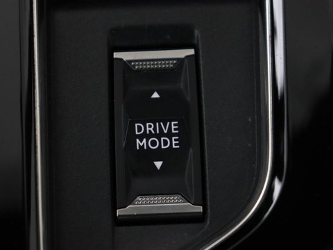 Peugeot 3008 1.6 HYbrid 225 GT | SOH 91,2% | Panoramadak | Leder | Stoelverwarming | 360 Camera | Massage | Adaptive cruise | Focal Sound | Carplay | Keyless | Full LED | Navigatie | PHEV | Plug In