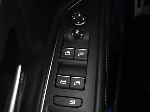 Peugeot 3008 1.6 HYbrid 225 GT | SOH 91,2% | Panoramadak | Leder | Stoelverwarming | 360 Camera | Massage | Adaptive cruise | Focal Sound | Carplay | Keyless | Full LED | Navigatie | PHEV | Plug In