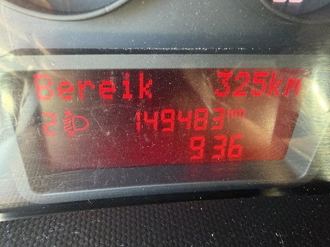 Iveco Daily 35C13 2.3 345 / JPM kipper met kist / dubbellucht / vaste prijs rijklaar € 17.950 ex btw / trekhaak 3500 kg / airco / cruise control / schotten neerklapbaar