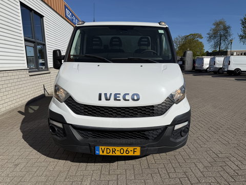Iveco Daily 35C13 2.3 345 / JPM kipper met kist / dubbellucht / vaste prijs rijklaar € 17.950 ex btw / trekhaak 3500 kg / airco / cruise control / schotten neerklapbaar