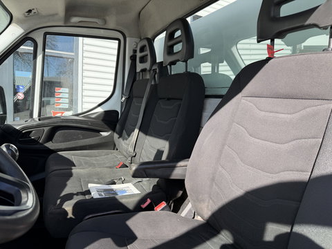 Iveco Daily 35C13 2.3 345 / JPM kipper met kist / dubbellucht / vaste prijs rijklaar € 17.950 ex btw / trekhaak 3500 kg / airco / cruise control / schotten neerklapbaar