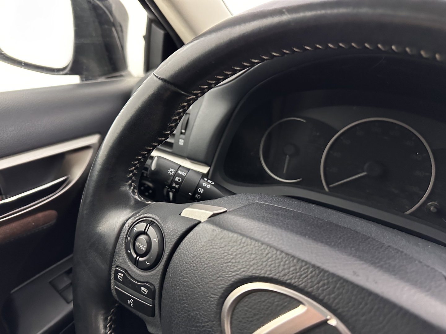 Lexus CT 200h Business Line Aut. *NAVI-FULLMAP | COMFORTSEATS | CAMERA | ECC | CRUISE | DIGI-COCKPIT | 16''ALU*