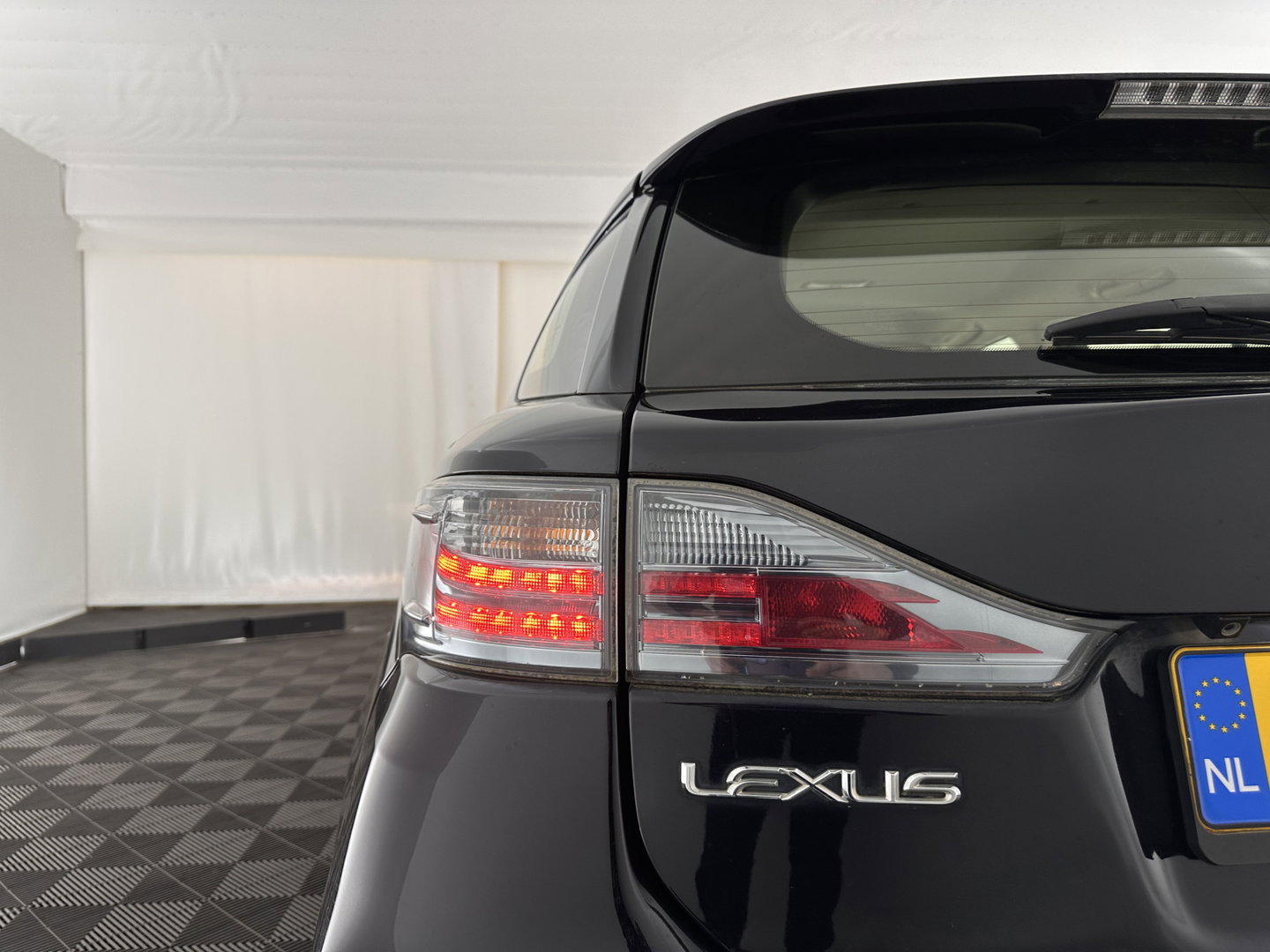 Lexus CT 200h Business Line Aut. *NAVI-FULLMAP | COMFORTSEATS | CAMERA | ECC | CRUISE | DIGI-COCKPIT | 16''ALU*