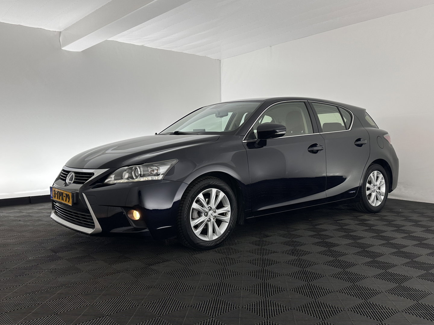 Lexus CT 200h Business Line Aut. *NAVI-FULLMAP | COMFORTSEATS | CAMERA | ECC | CRUISE | DIGI-COCKPIT | 16''ALU*