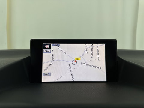 Lexus CT 200h Business Line Aut. *NAVI-FULLMAP | COMFORTSEATS | CAMERA | ECC | CRUISE | DIGI-COCKPIT | 16''ALU*