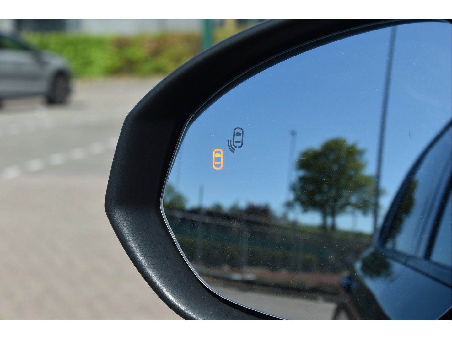 Lynk & Co 01 1.5 261 pk | 360 gr.camera | Trekhaak | Pano.dak | Keyless | Carplay | DAB | Adapt.CC | Allweathers