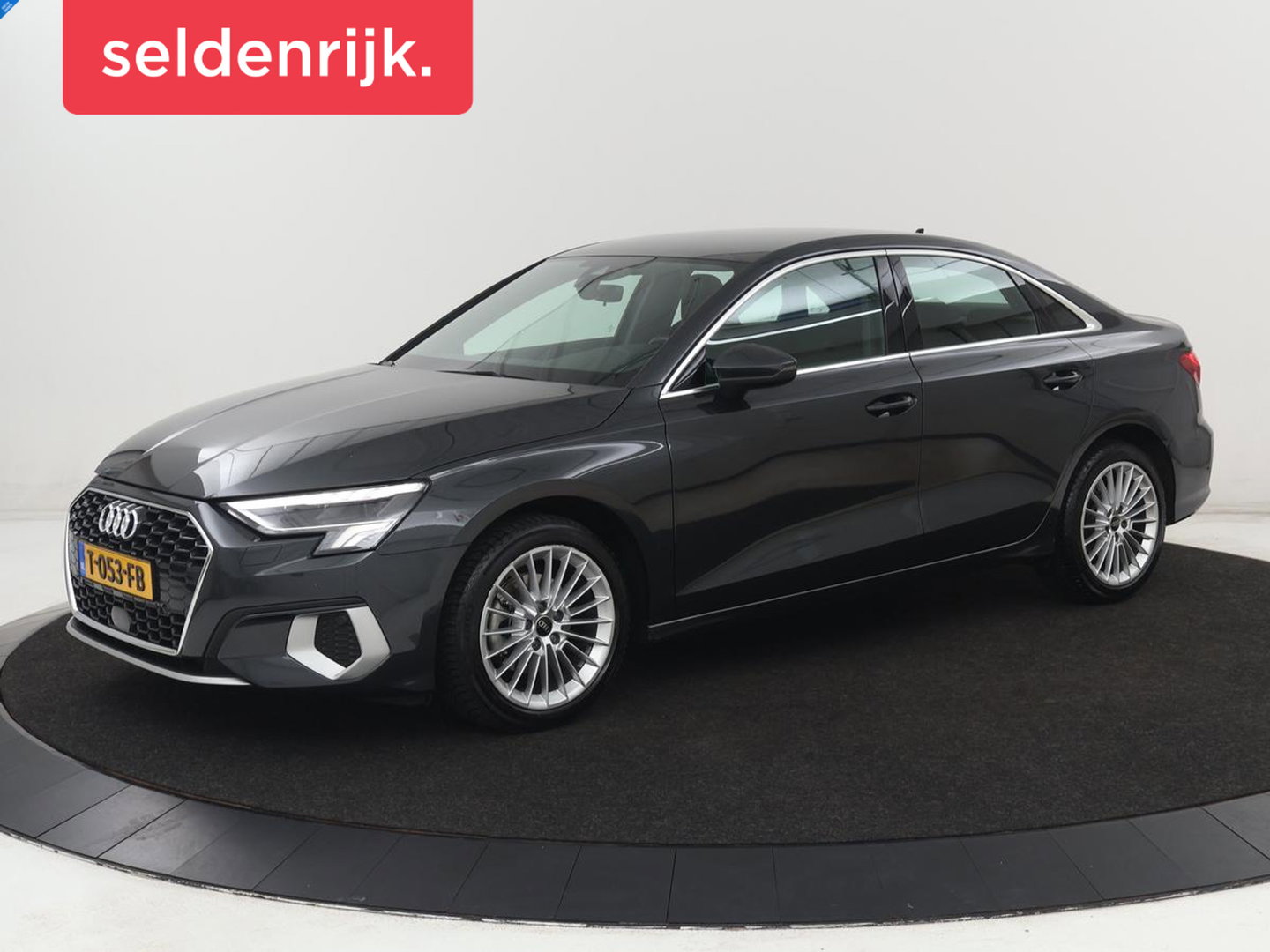 Audi A3 30 TFSI Advanced edition | Sportstoelen | Carplay | Virtual Cockpit | Climate control | Full LED | Navigatie | Cruise control | Parkeerhulp | Bluetooth