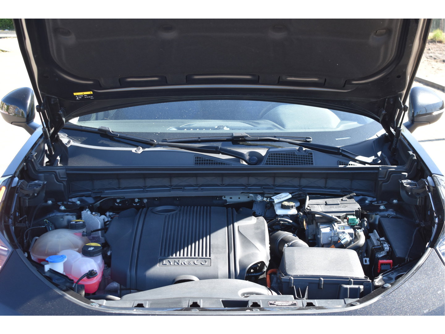 Lynk & Co 01 1.5 261 pk | 360 gr.camera | Trekhaak | Pano.dak | Keyless | Carplay | DAB | Adapt.CC | Allweathers