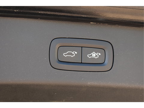 Lynk & Co 01 1.5 261 pk | 360 gr.camera | Trekhaak | Pano.dak | Keyless | Carplay | DAB | Adapt.CC | Allweathers
