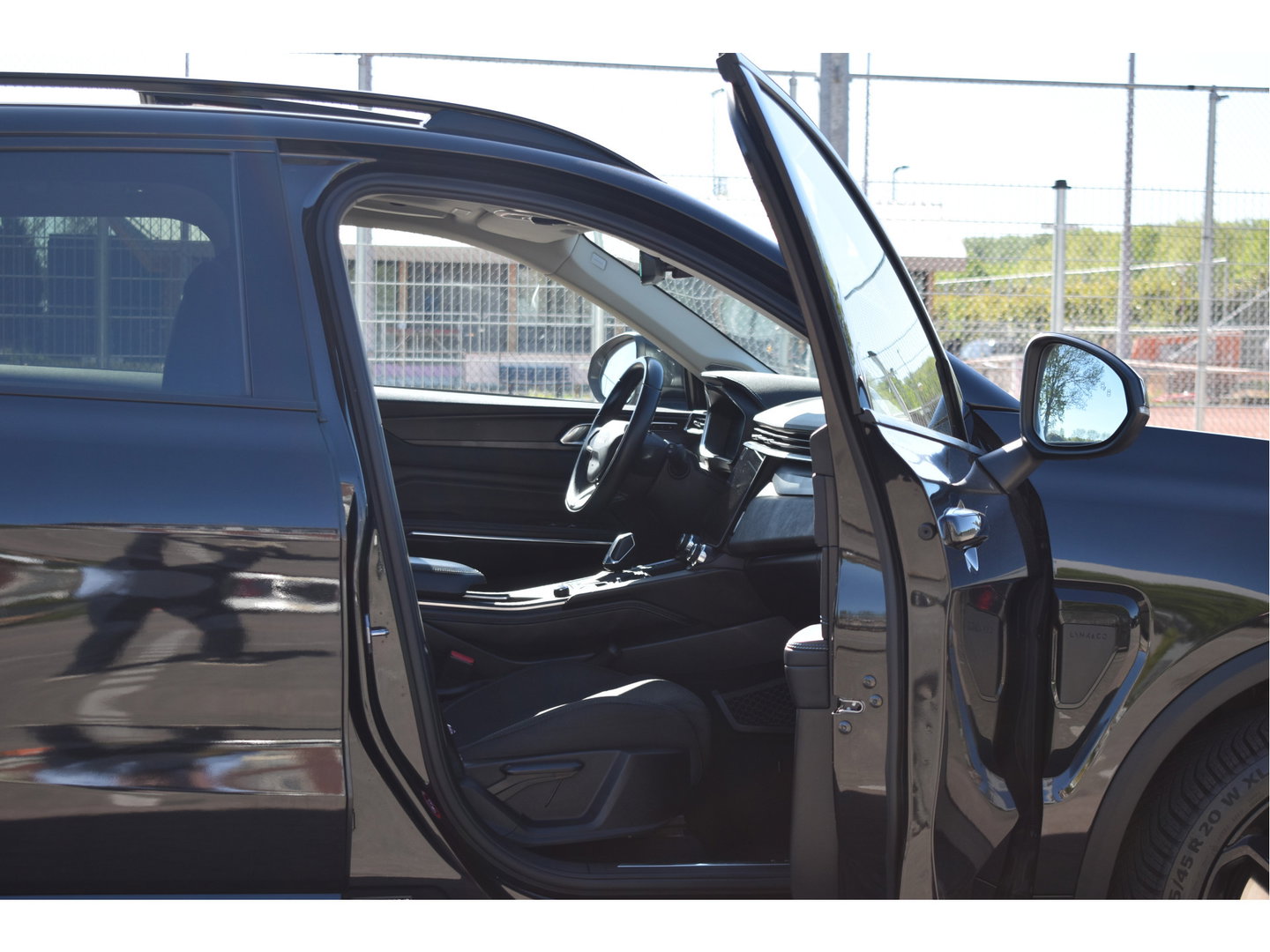 Lynk & Co 01 1.5 261 pk | 360 gr.camera | Trekhaak | Pano.dak | Keyless | Carplay | DAB | Adapt.CC | Allweathers