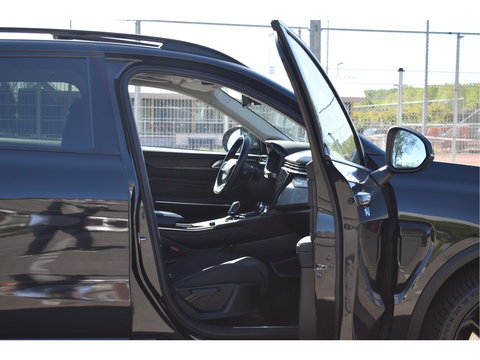 Lynk & Co 01 1.5 261 pk | 360 gr.camera | Trekhaak | Pano.dak | Keyless | Carplay | DAB | Adapt.CC | Allweathers