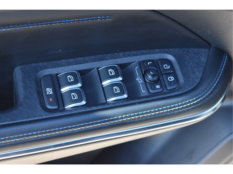 Lynk & Co 01 1.5 261 pk | 360 gr.camera | Trekhaak | Pano.dak | Keyless | Carplay | DAB | Adapt.CC | Allweathers