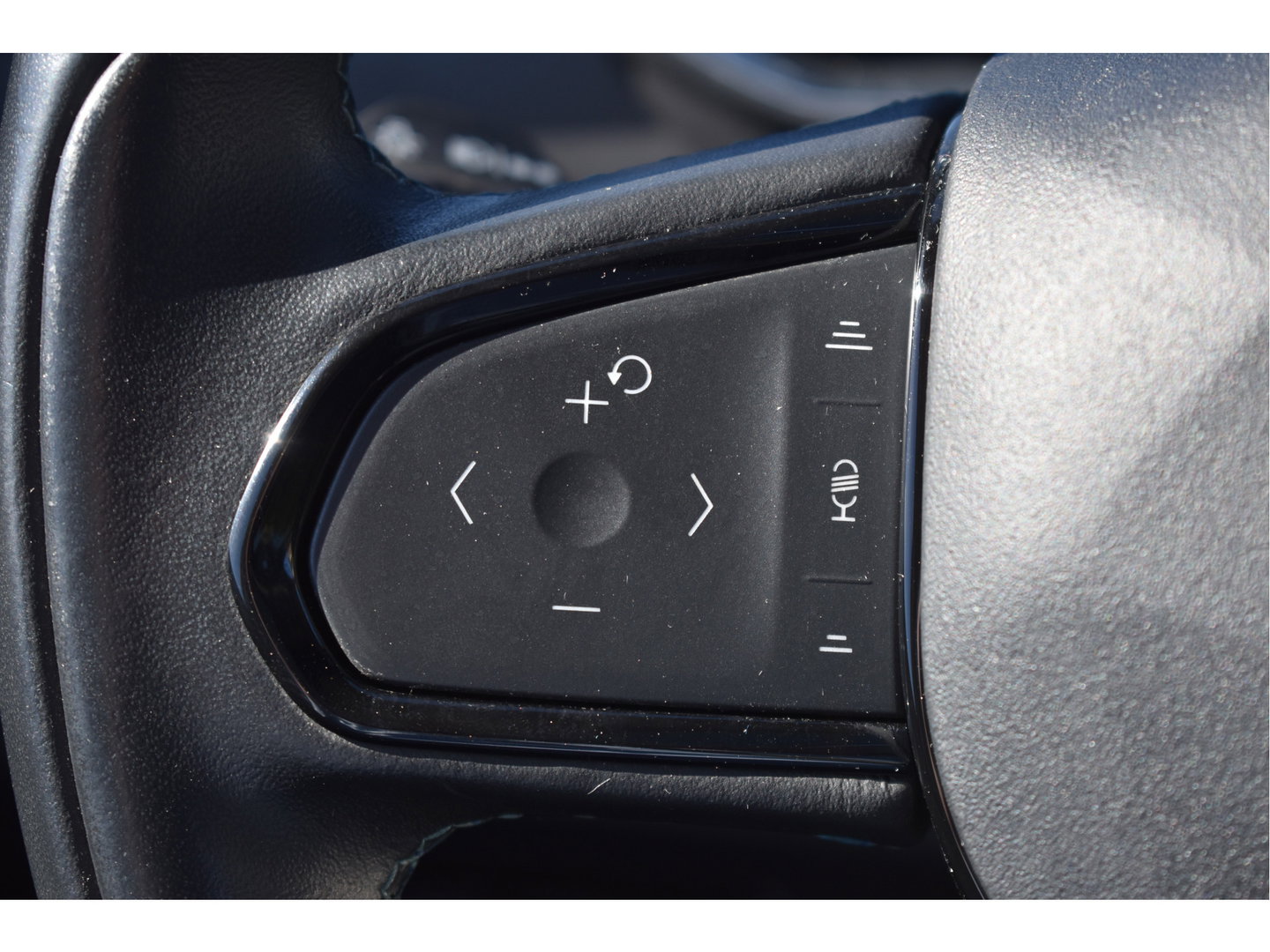 Lynk & Co 01 1.5 261 pk | 360 gr.camera | Trekhaak | Pano.dak | Keyless | Carplay | DAB | Adapt.CC | Allweathers