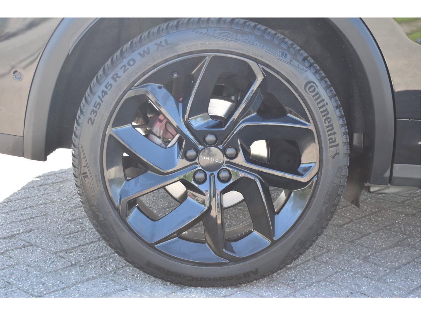 Lynk & Co 01 1.5 261 pk | 360 gr.camera | Trekhaak | Pano.dak | Keyless | Carplay | DAB | Adapt.CC | Allweathers