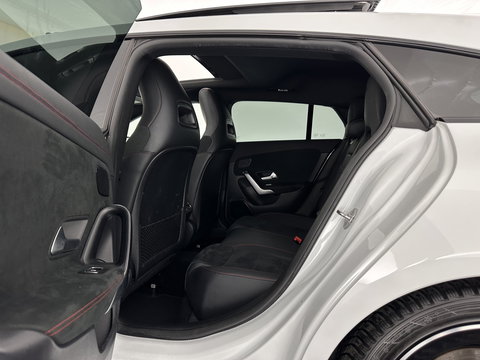 Mercedes-Benz CLA-Klasse Shooting Brake 200 d AMG-Sportpack Business Solution (INCL-BTW) *PANO | DISTRONIC | LEATHER-MICROFIBRE | MULTIBEAM | AMBIENTLIGHT | BLINDSPOT | HEATED-SPORTSEATS | WIDESCREEN-DIGICOCKPIT | DAB+ | NAVI-FULLMAP | CAMERA | PRIVACYGLASS | 18''ALU*