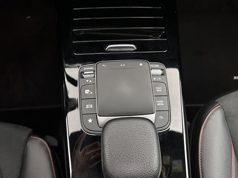 Mercedes-Benz CLA-Klasse Shooting Brake 200 d AMG-Sportpack Business Solution (INCL-BTW) *PANO | DISTRONIC | LEATHER-MICROFIBRE | MULTIBEAM | AMBIENTLIGHT | BLINDSPOT | HEATED-SPORTSEATS | WIDESCREEN-DIGICOCKPIT | DAB+ | NAVI-FULLMAP | CAMERA | PRIVACYGLASS | 18''ALU*