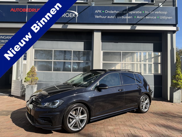Volkswagen Golf - 1.5 TSI Highline Business R ACT PANO DigiDash R Line Stage 1+