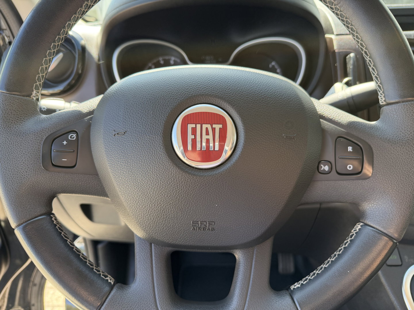Fiat Talento 2.0 MultiJet 170pk automaat L2H1 SX DC 5 persoons / vaste prijs rijklaar € 21.950 ex btw / lease vanaf € 358 / dubbele schuifdeur / airco / cruise / camera / navigatie / trekhaak !
