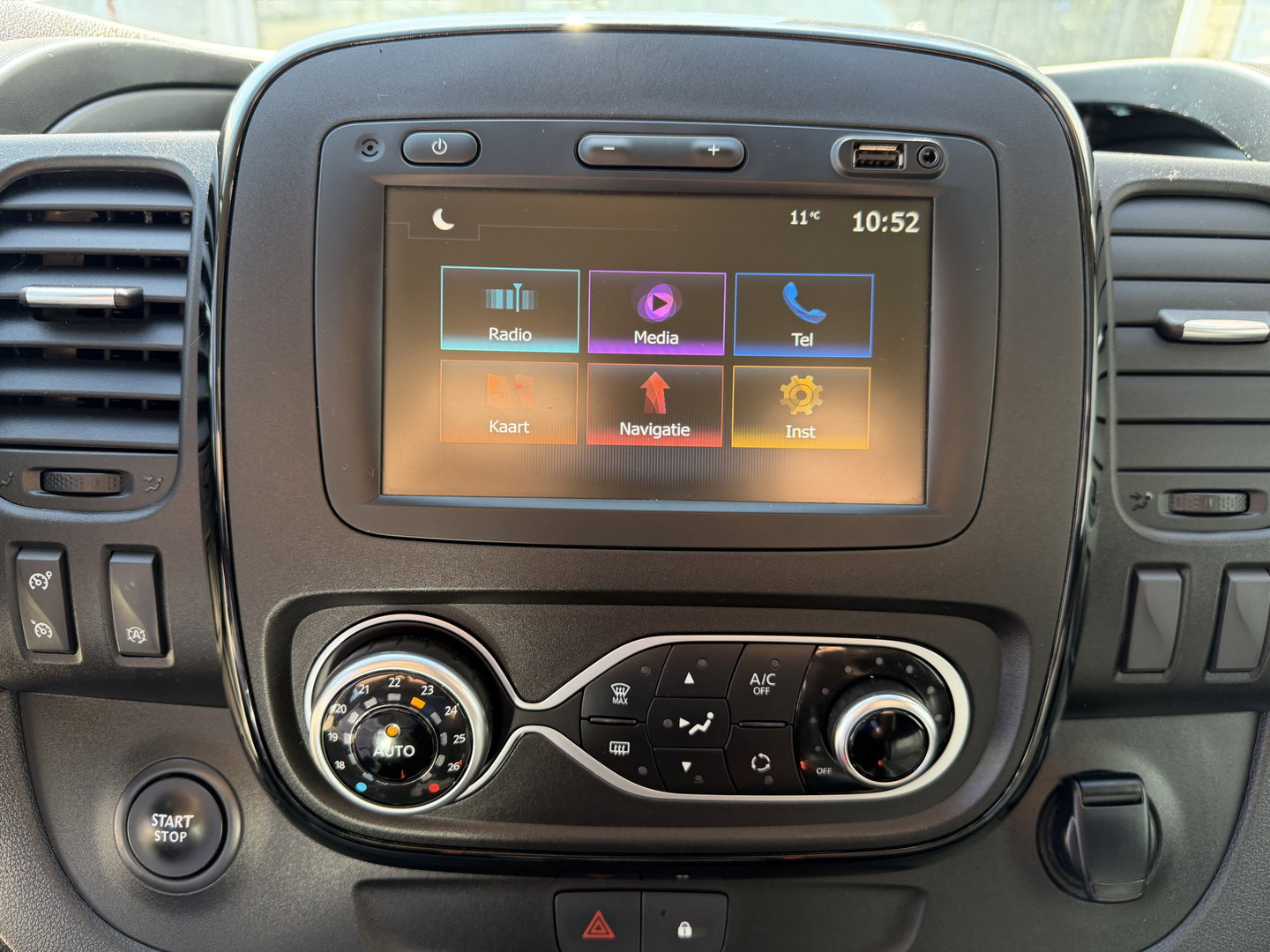 Fiat Talento 2.0 MultiJet 170pk automaat L2H1 SX DC 5 persoons / vaste prijs rijklaar € 21.950 ex btw / lease vanaf € 358 / dubbele schuifdeur / airco / cruise / camera / navigatie / trekhaak !