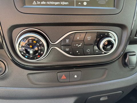 Fiat Talento 2.0 MultiJet 170pk automaat L2H1 SX DC 5 persoons / vaste prijs rijklaar € 21.950 ex btw / lease vanaf € 358 / dubbele schuifdeur / airco / cruise / camera / navigatie / trekhaak !