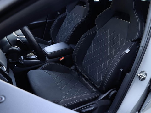 Škoda Karoq 1.5 TSI ACT Sportline DSG Adapt. Cruise Trekhaak Winterpakket