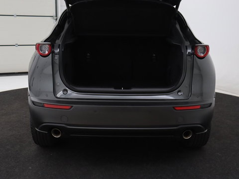 Mazda CX-30 2.0 e-SkyActiv-X M Hybrid Luxury | Leder | Trekhaak | Stoelverwarming | 360 Camera | Head-Up | Carplay | Bose Sound | Stuurverwarming | Navigatie | Keyless | Climate control