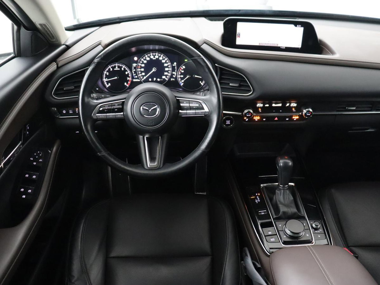 Mazda CX-30 2.0 e-SkyActiv-X M Hybrid Luxury | Leder | Trekhaak | Stoelverwarming | 360 Camera | Head-Up | Carplay | Bose Sound | Stuurverwarming | Navigatie | Keyless | Climate control