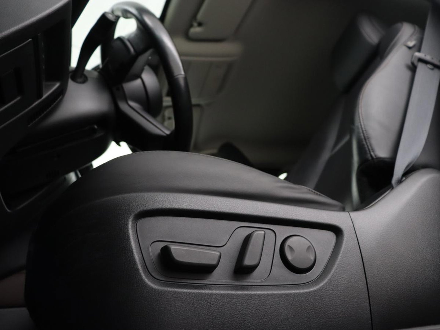 Mazda CX-30 2.0 e-SkyActiv-X M Hybrid Luxury | Leder | Trekhaak | Stoelverwarming | 360 Camera | Head-Up | Carplay | Bose Sound | Stuurverwarming | Navigatie | Keyless | Climate control