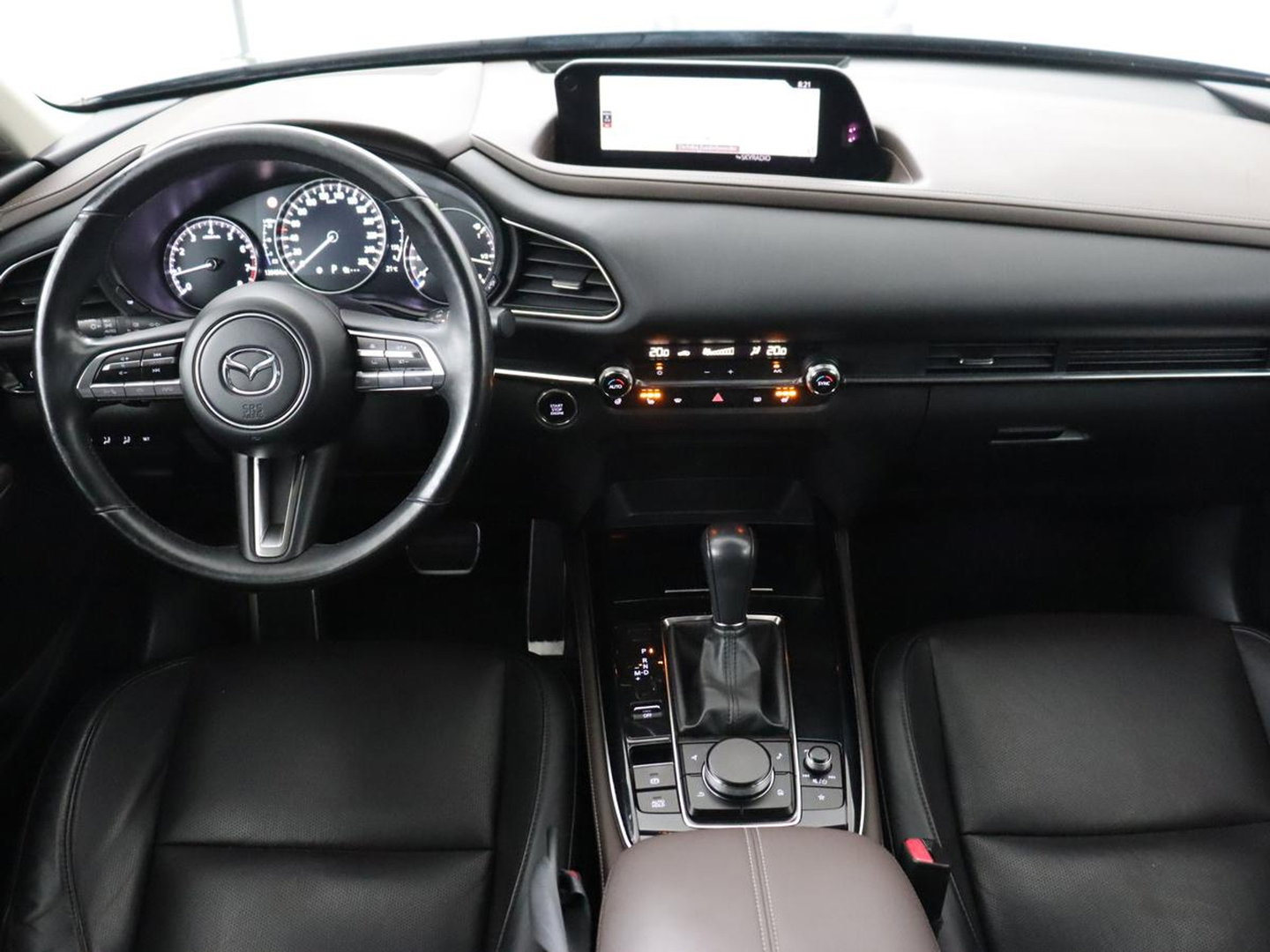 Mazda CX-30 2.0 e-SkyActiv-X M Hybrid Luxury | Leder | Trekhaak | Stoelverwarming | 360 Camera | Head-Up | Carplay | Bose Sound | Stuurverwarming | Navigatie | Keyless | Climate control