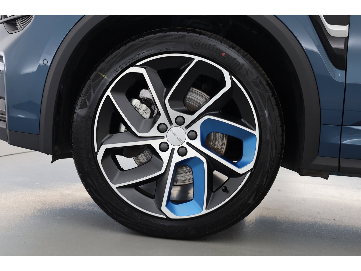 Lynk & Co 01 1.5 MY22 | Pano | Adapt. Cruise | Apple CarPlay & Android Auto | Infinity | 360cam | Stoelverw. | Memory