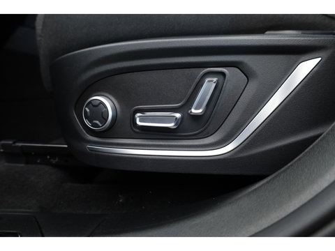 Lynk & Co 01 1.5 MY23 | Zwartehemel | Pano | 360cam + PDC | Adapt. Cruise | Memory | Stoelverw. | Apple CarPlay X