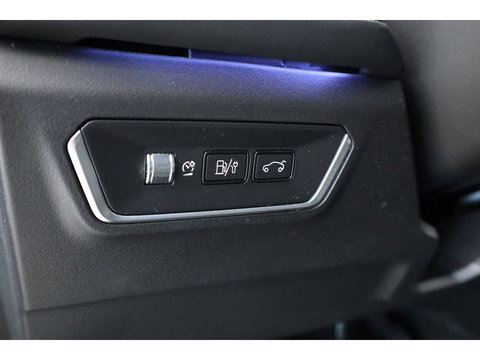 Lynk & Co 01 1.5 MY23 | Zwartehemel | Pano | 360cam + PDC | Adapt. Cruise | Memory | Stoelverw. | Apple CarPlay X