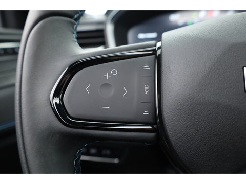 Lynk & Co 01 1.5 MY23 | Zwartehemel | Pano | 360cam + PDC | Adapt. Cruise | Memory | Stoelverw. | Apple CarPlay X