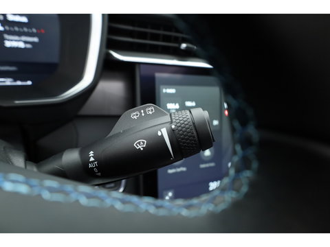 Lynk & Co 01 1.5 MY23 | Zwartehemel | Pano | 360cam + PDC | Adapt. Cruise | Memory | Stoelverw. | Apple CarPlay X