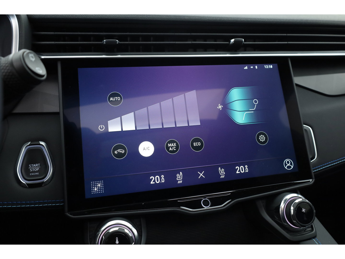 Lynk & Co 01 1.5 MY23 | Zwartehemel | Pano | 360cam + PDC | Adapt. Cruise | Memory | Stoelverw. | Apple CarPlay X