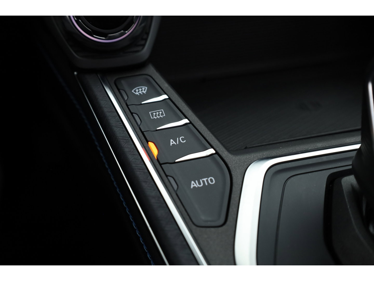 Lynk & Co 01 1.5 MY23 | Zwartehemel | Pano | 360cam + PDC | Adapt. Cruise | Memory | Stoelverw. | Apple CarPlay X