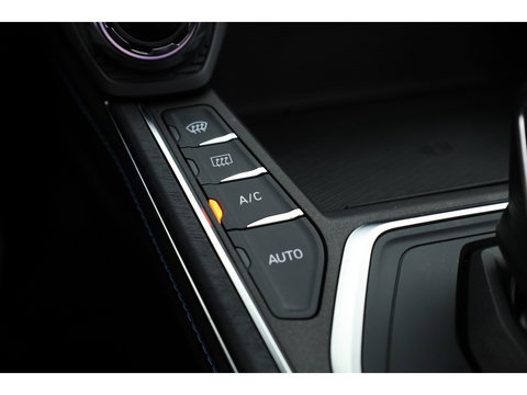 Lynk & Co 01 1.5 MY23 | Zwartehemel | Pano | 360cam + PDC | Adapt. Cruise | Memory | Stoelverw. | Apple CarPlay X