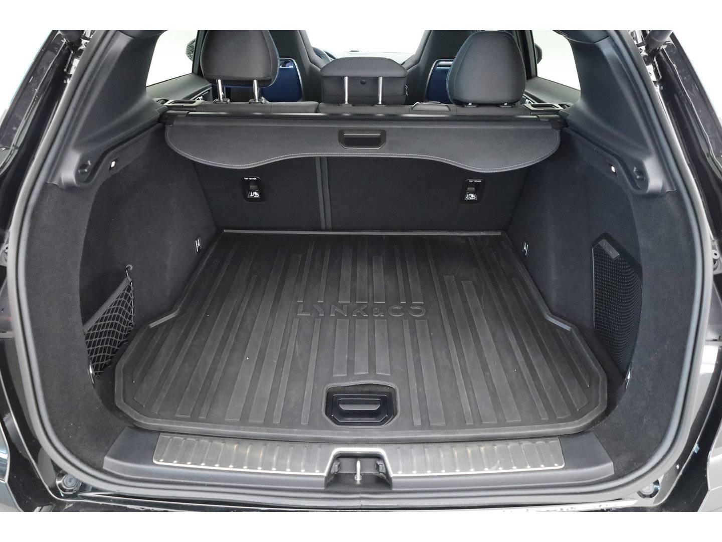 Lynk & Co 01 1.5 MY23 | Zwartehemel | Pano | 360cam + PDC | Adapt. Cruise | Memory | Stoelverw. | Apple CarPlay X