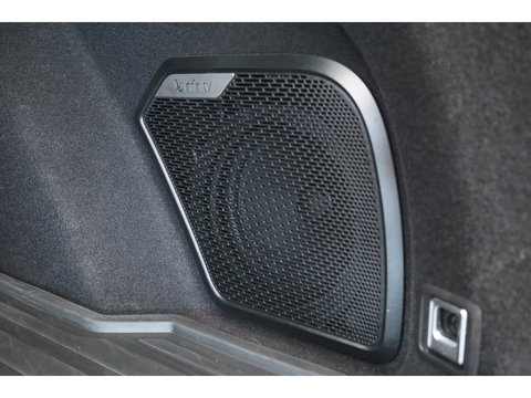 Lynk & Co 01 1.5 MY23 | Zwartehemel | Pano | 360cam + PDC | Adapt. Cruise | Memory | Stoelverw. | Apple CarPlay X