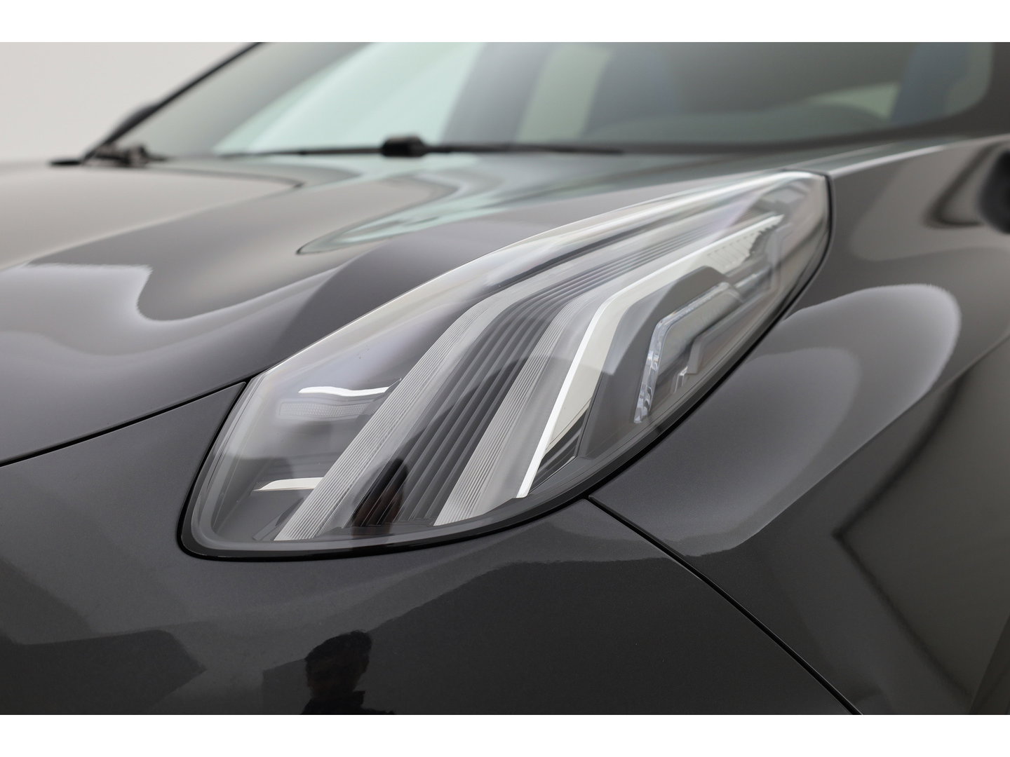 Lynk & Co 01 1.5 MY23 | Zwartehemel | Pano | 360cam + PDC | Adapt. Cruise | Memory | Stoelverw. | Apple CarPlay X