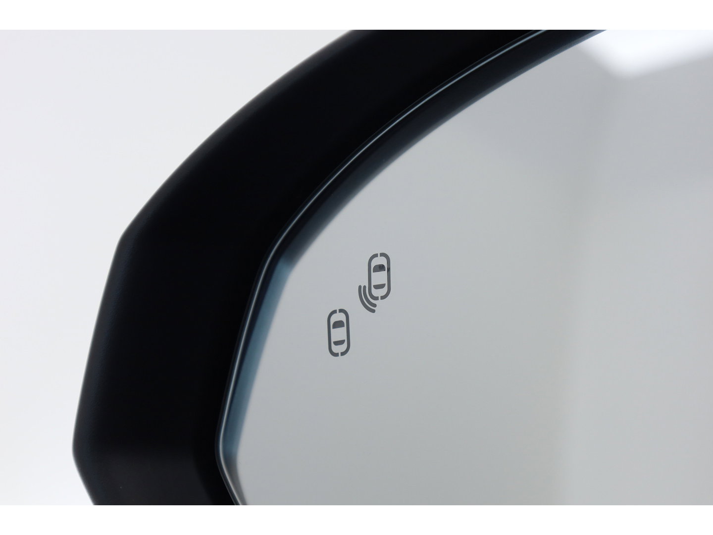 Lynk & Co 01 1.5 PHEV 261PK MY23 | Donkere hemel | S/K-panodak | 360*+ PDC | Adapt. Cruise | Memory | Stoelverw. | Elek. klep | LM 20" | Led | Nav+App.Connect