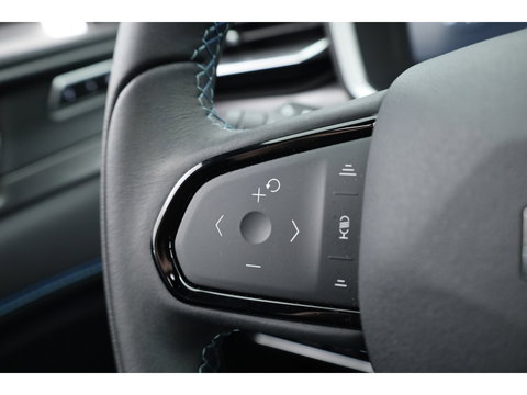 Lynk & Co 01 1.5 PHEV 261PK MY23 | Donkere hemel | S/K-panodak | 360*+ PDC | Adapt. Cruise | Memory | Stoelverw. | Elek. klep | LM 20" | Led | Nav+App.Connect